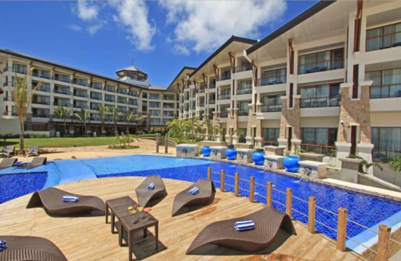 The Bellevue Resort Панглао Экстерьер фото The pool at the hotel