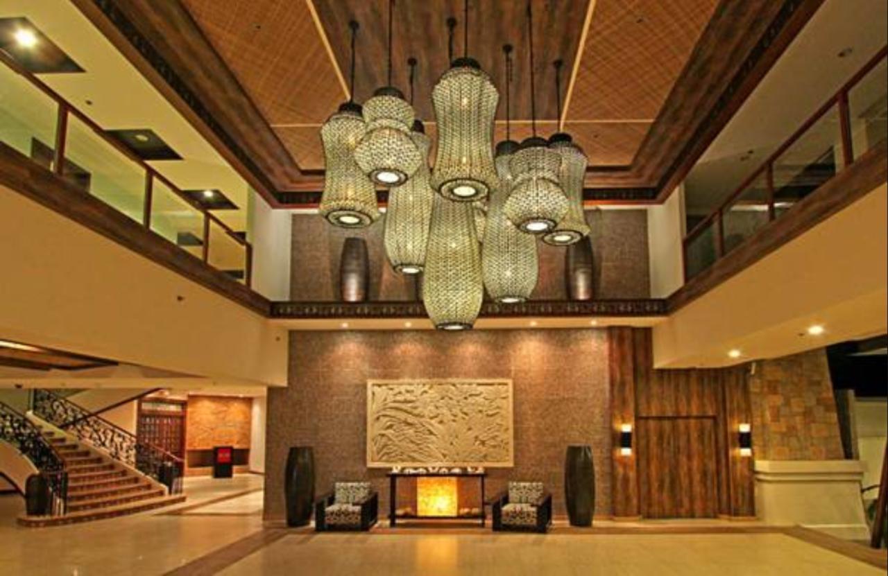 The Bellevue Resort Панглао Экстерьер фото The lobby of the hotel