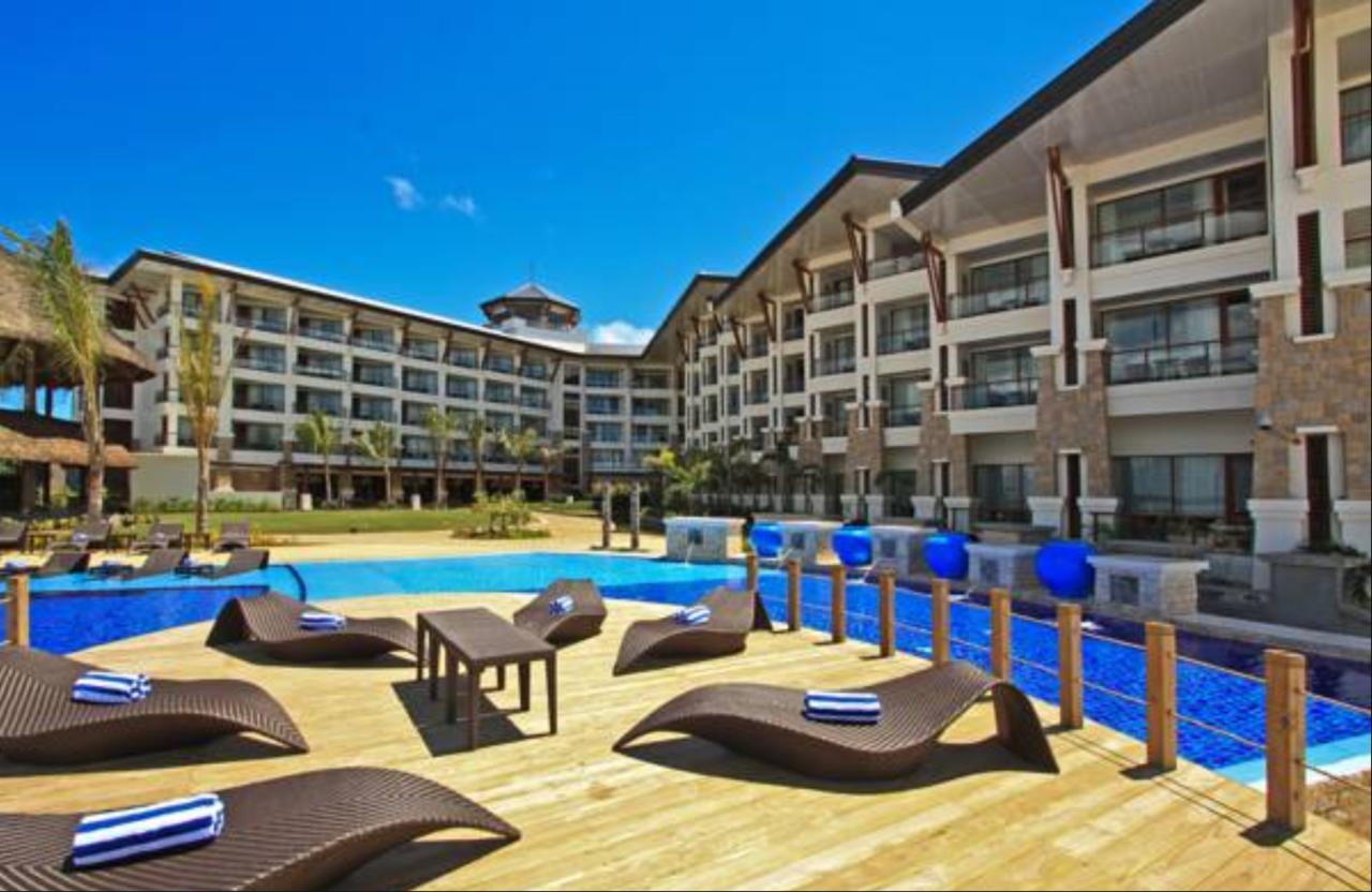 The Bellevue Resort Панглао Экстерьер фото The swimming pool at the hotel