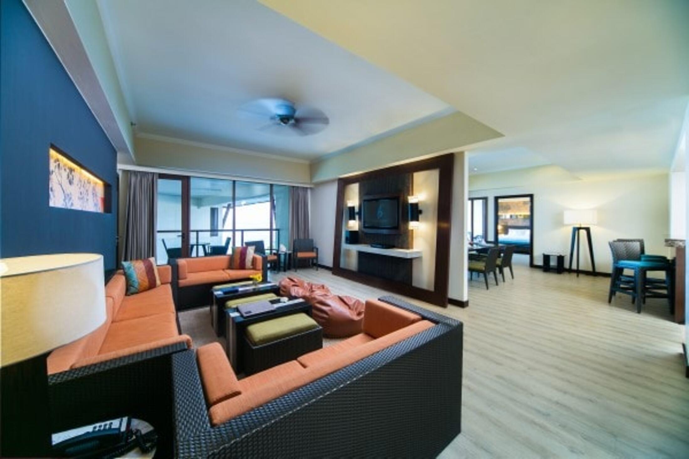 The Bellevue Resort Панглао Экстерьер фото Suite